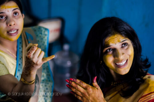 A Candid moment Photography shot by Delhi based Documentray Wedding Photograher Sanjukta Basu
