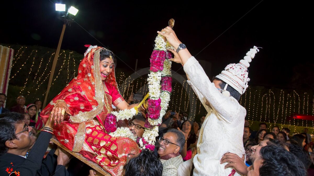 A Photograph by Soumen Nath of a Bengali wedding in New Delhi